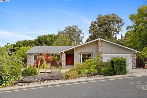 Photo of 4321 Kingswood Dr Dr, Concord, CA 94518 (MLS # 41105857) Photo of 4321 Kingswood Dr Dr, Concord, CA 94518 (MLS # 41105857)