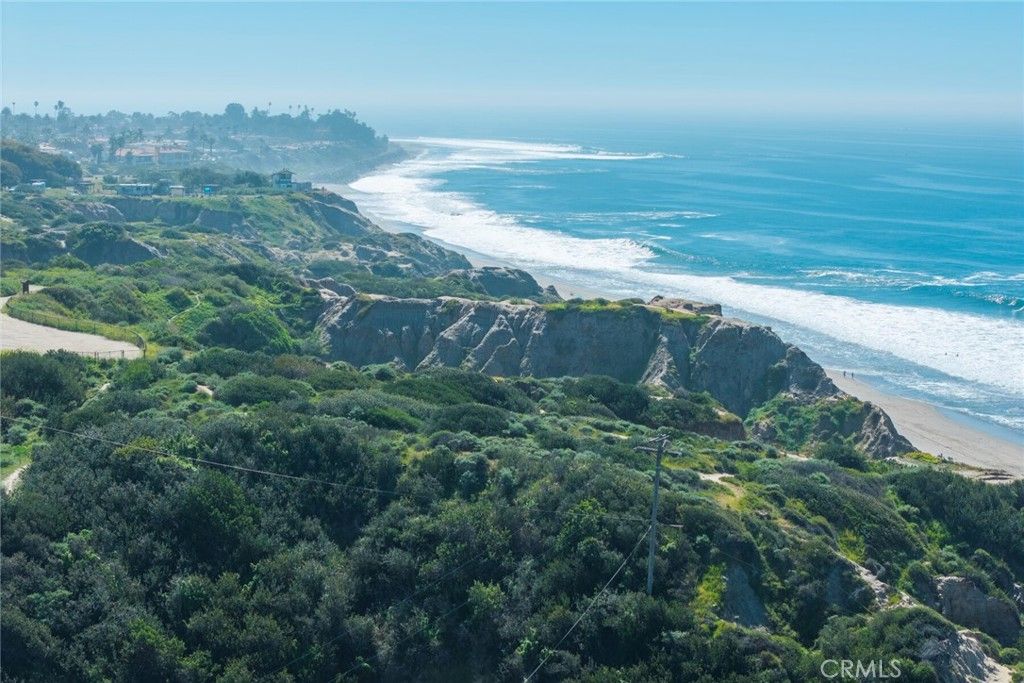 Photo of 237 Avenida Montalvo #B, San Clemente, CA 92672 (MLS # LG26061757)