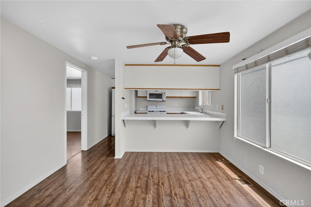 237 Avenida Montalvo B