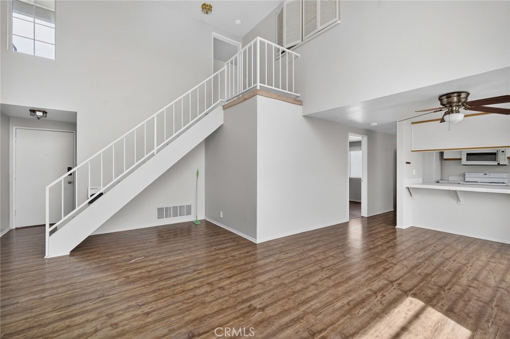 237 Avenida Montalvo B