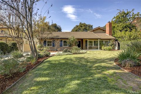 Photo of 4345 Oakwood Ave, La Canada Flintridge, CA 91011 (MLS # GD26018102)