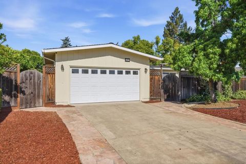 Photo of 5001 Adair Way, San Jose, CA 95124 (MLS # ML82045266)