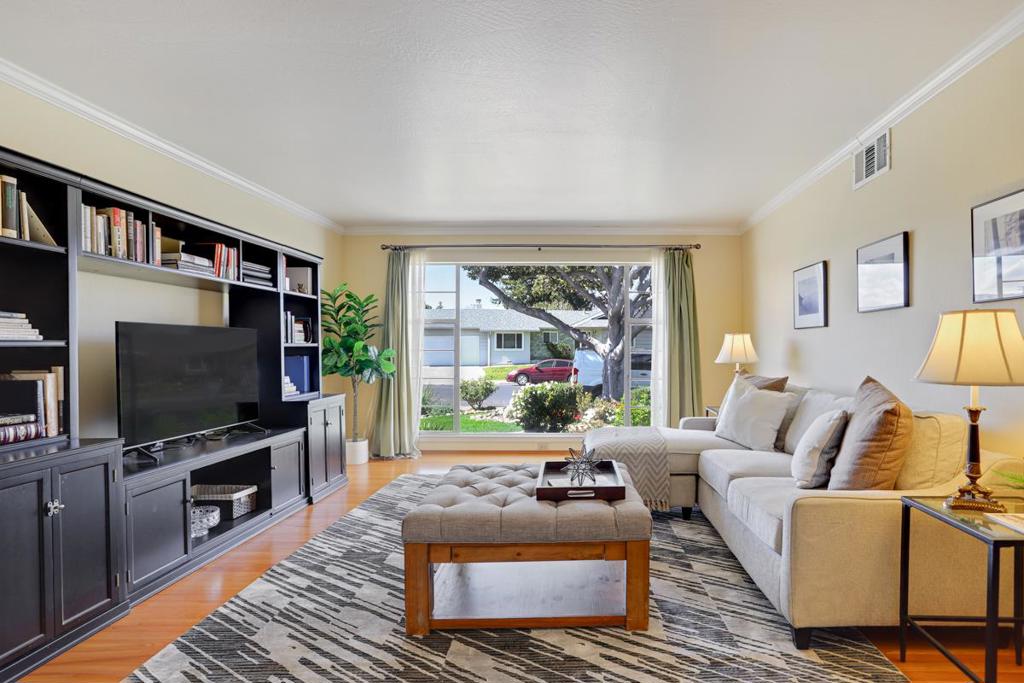587 Cambridge Drive