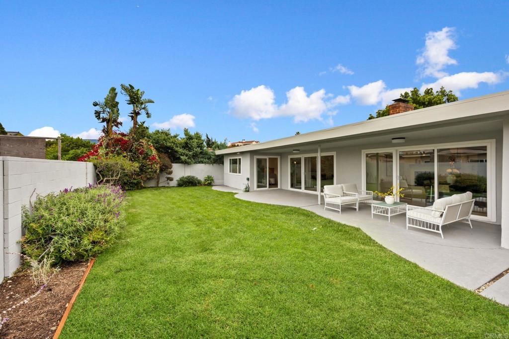 Photo of 4252 Don Jose Dr Dr, Los Angeles, CA 90008 (MLS # PTP2507095)