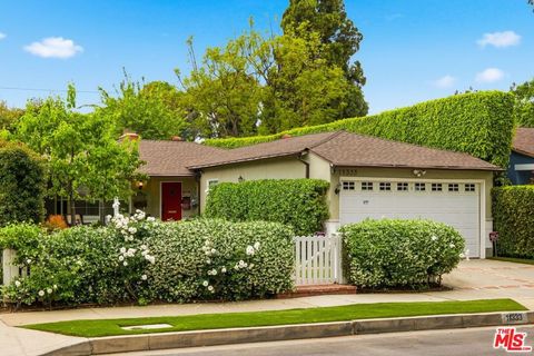 Photo of 11333 Berwick Street, Los Angeles, CA 90049 (MLS # 26674123)