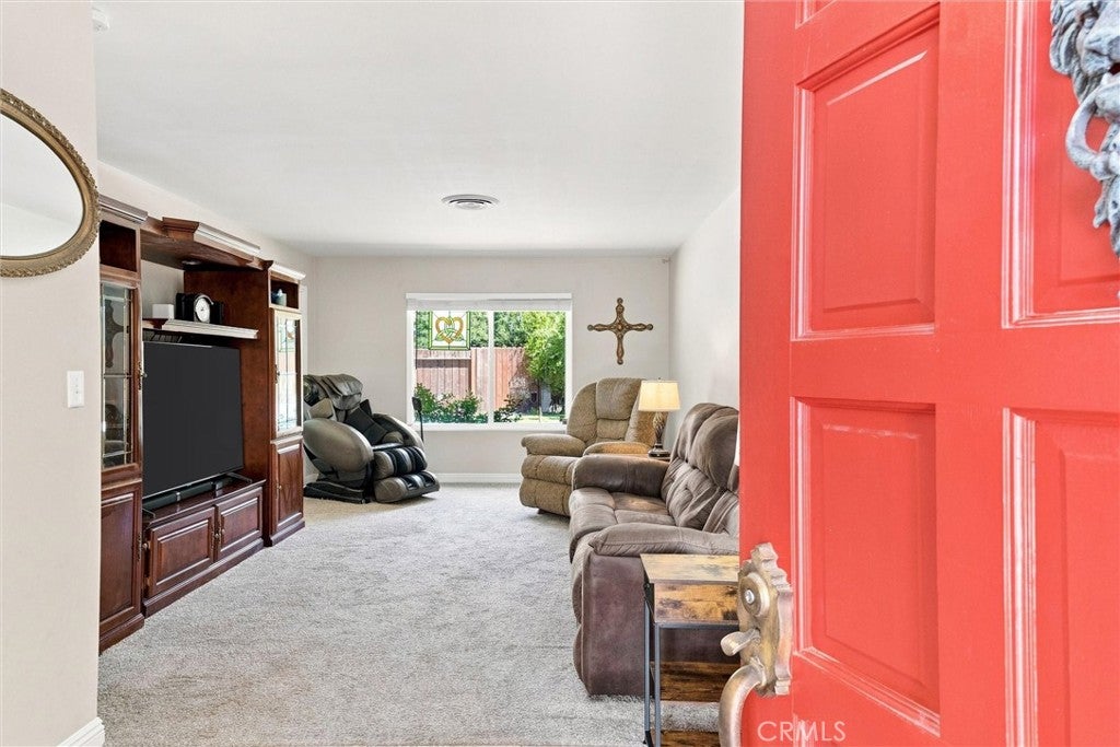 308 Swan Court