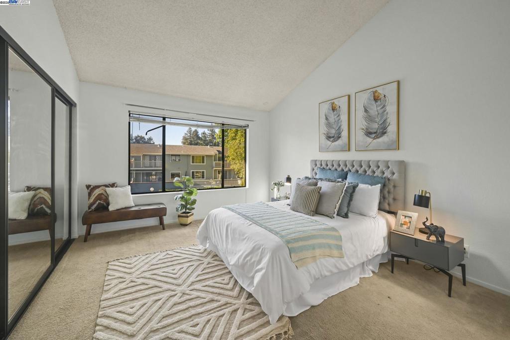 MEADOWBROOK - Residential