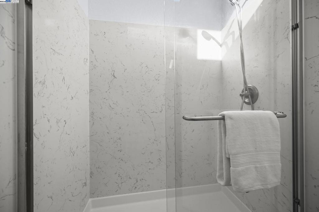 MEADOWBROOK - Residential