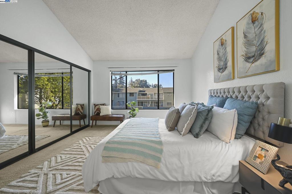 MEADOWBROOK - Residential