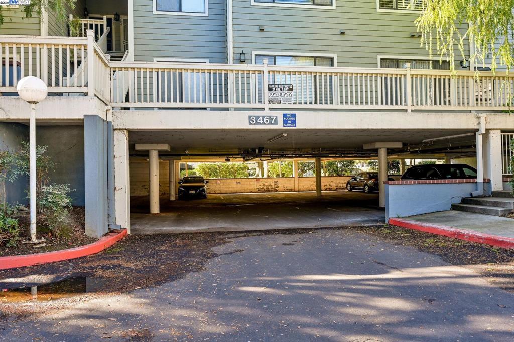 MEADOWBROOK - Residential