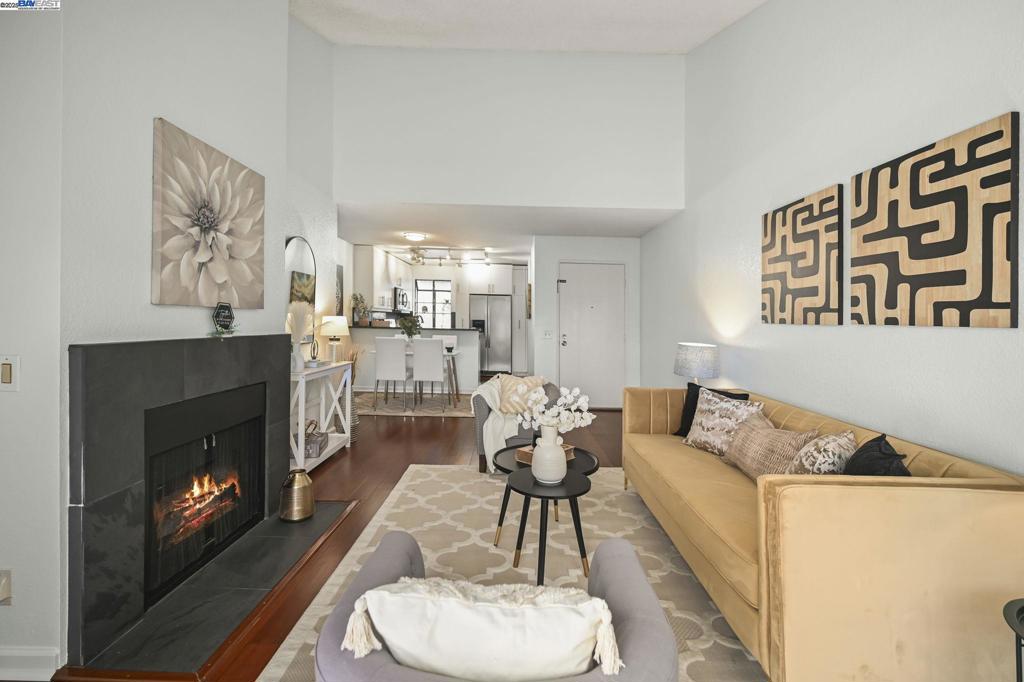 MEADOWBROOK - Residential