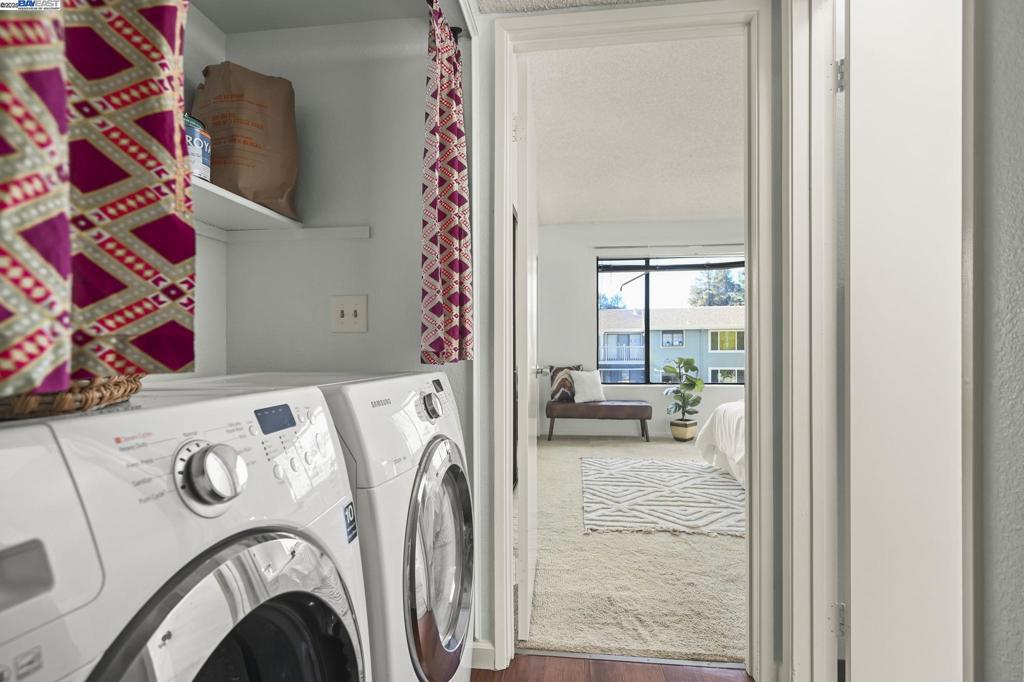 MEADOWBROOK - Residential