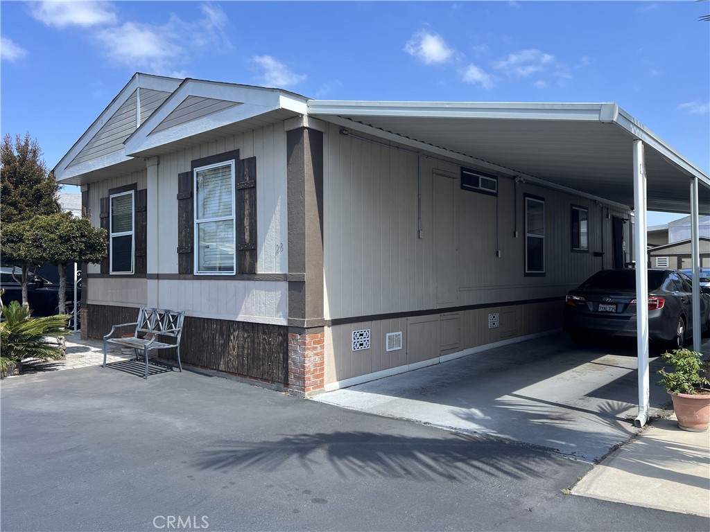 8111 Stanford Avenue 28