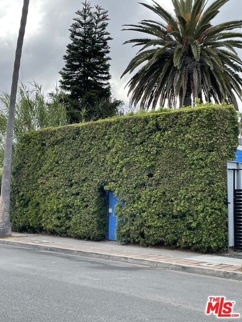 Photo of 926 California Avenue, Venice, CA 90291 (MLS # 26733891)