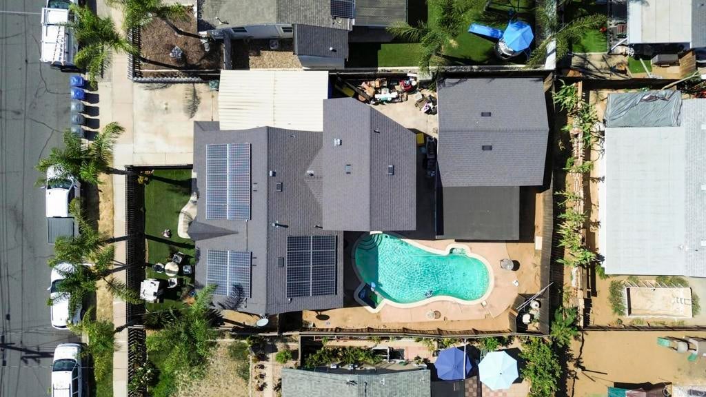 826 Ellen Lane