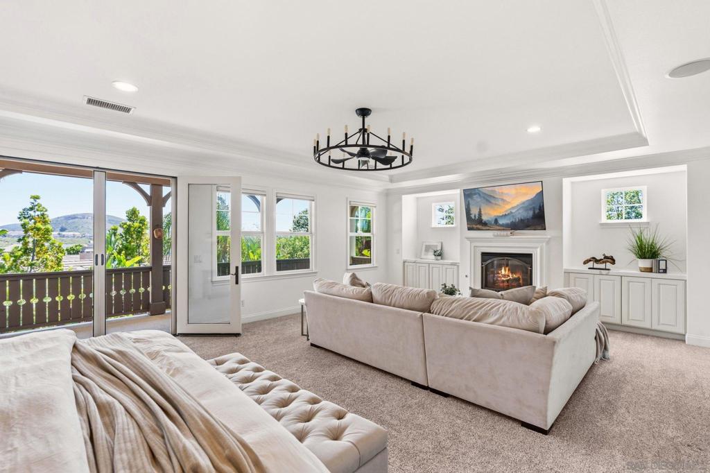 3228 Sitio Montecillo