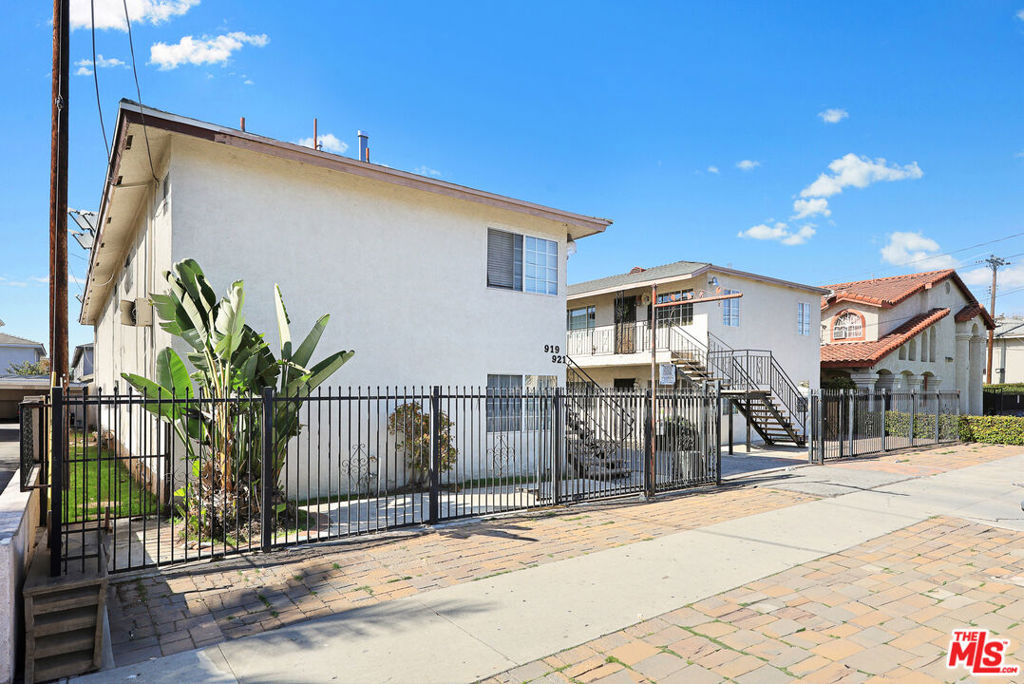 919 Carob Way