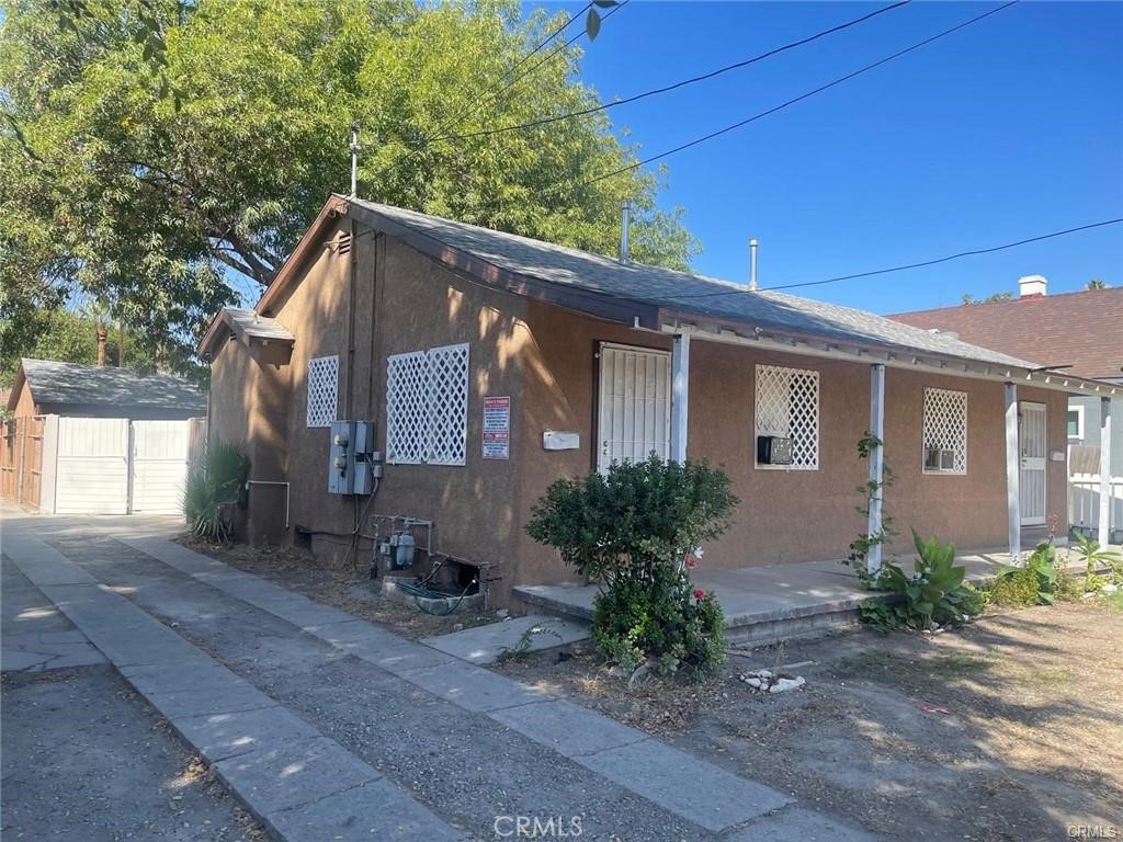 1064 Acacia Avenue