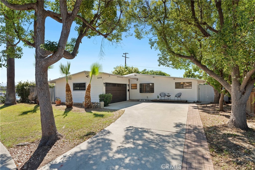 Welcome to 2018 E. Glenwood Ave, Fullerton, CA Nestled in the highly coveted Troy High School District, this beautifully upgraded single-level home offers the perfect blend of comfort, convenience, and California charm. MOVE IN READY
Property Features
3 bedrooms, 2 modern bathrooms, and an office
Sparkling private pool with adjacent outdoor fireplace
Two versatile patios—one ideal for gardening, the other perfect for entertaining
Attached 2-car garage with 220 volt, EV outlet
Recent Upgrades Include:
Brand New Roof, HVAC System, and Furnace,
Upgraded Electrical Panel,
Remodeled Kitchen with New Appliances,
Stylish new flooring and freshly painted interior
Renovated Bathrooms with contemporary finishes
Prime Location:
Walking distance to Troy High School, Cal State Fullerton, and Acacia Elementary
Minutes from Hope University and Southern California College
Easy access to major freeways, shopping centers, restaurants, and public transportation
This home is a rare find in a sought-after neighborhood—perfect for families, professionals, or anyone looking to enjoy the best of Fullerton living.