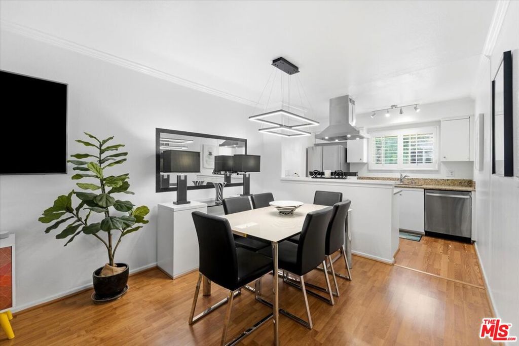 22030 Calvert Street 6