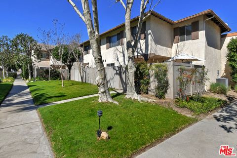Photo of 10341 Canoga Avenue #3, Chatsworth, CA 91311 (MLS # 26660465)