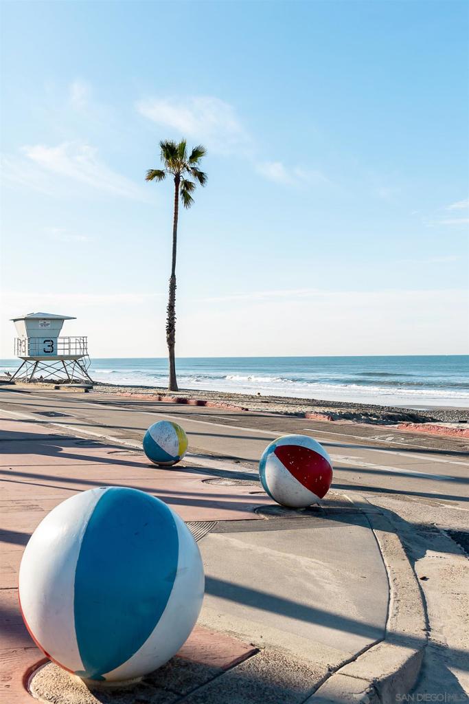 1558 Vista Del Mar Way 3