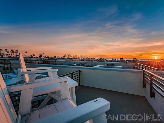1558 Vista Del Mar Way 3