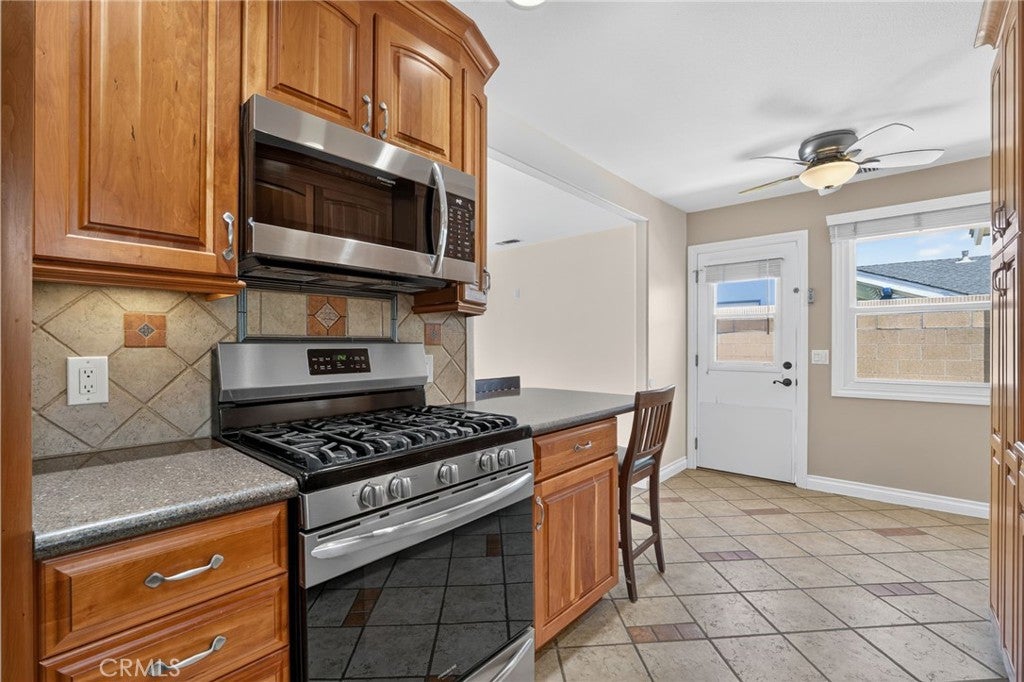 5051 Sisson Drive, Huntington Beach CA 92649 - Photo 7