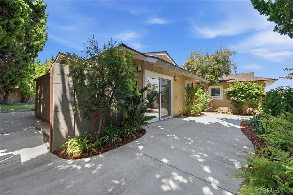 5051 Sisson Drive, Huntington Beach CA 92649 - Photo 6