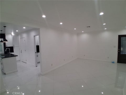 Photo of 13716 Hoyt St, Pacoima, CA 91331 (MLS # SR26192006)