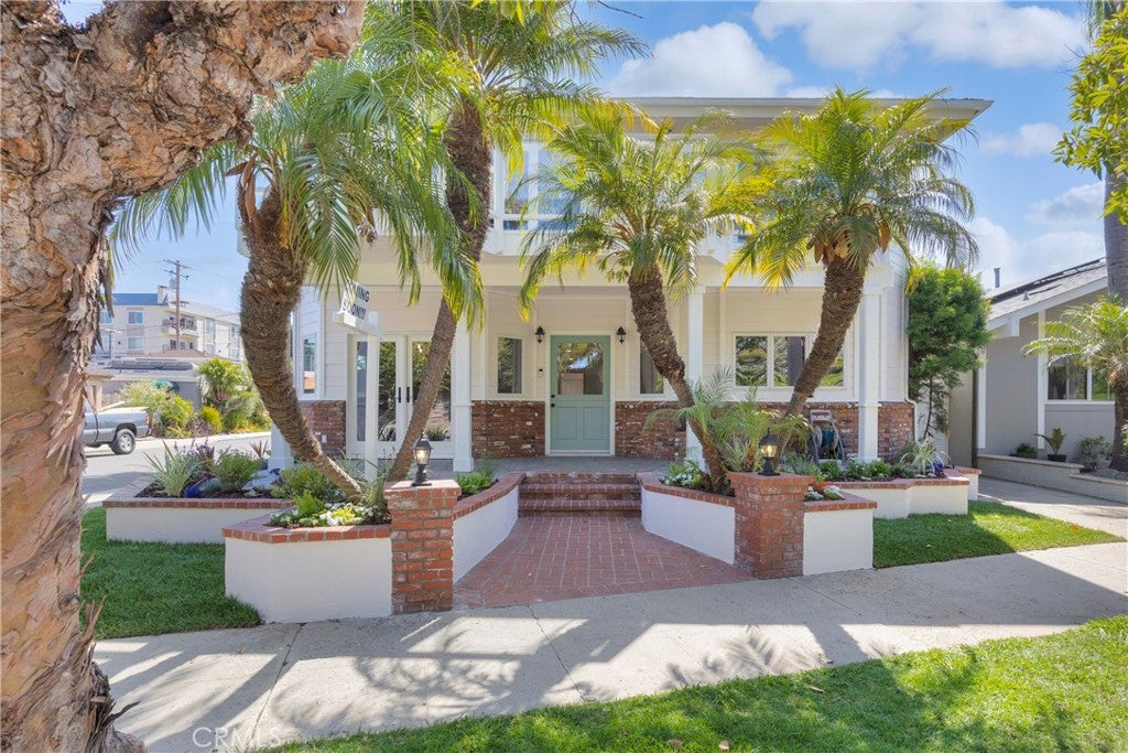 5894 E Appian