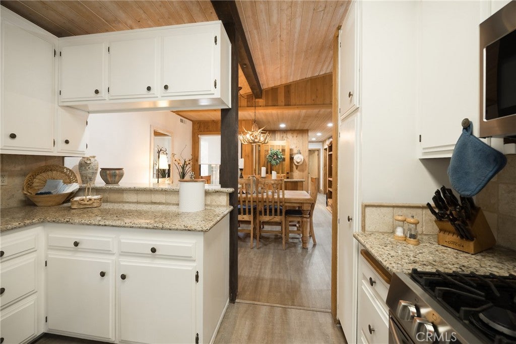 824 Mountain Lane
