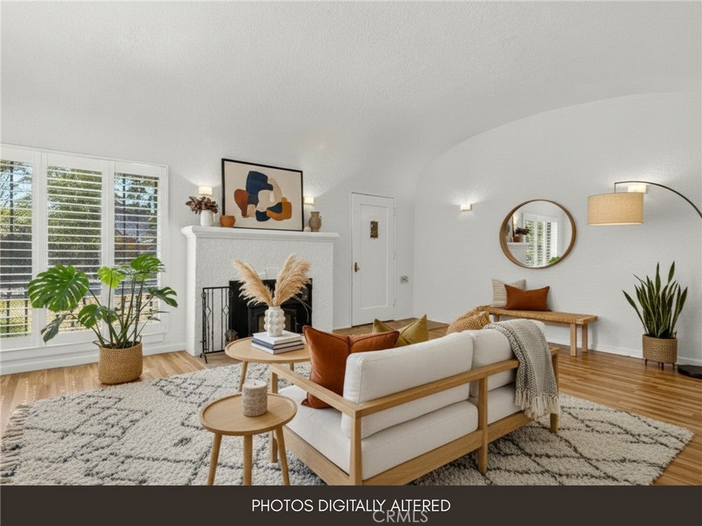 256 N Sierra Vista