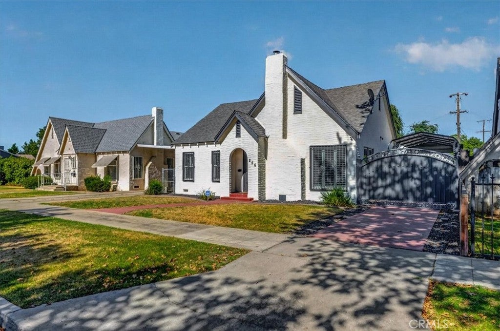 256 N Sierra Vista