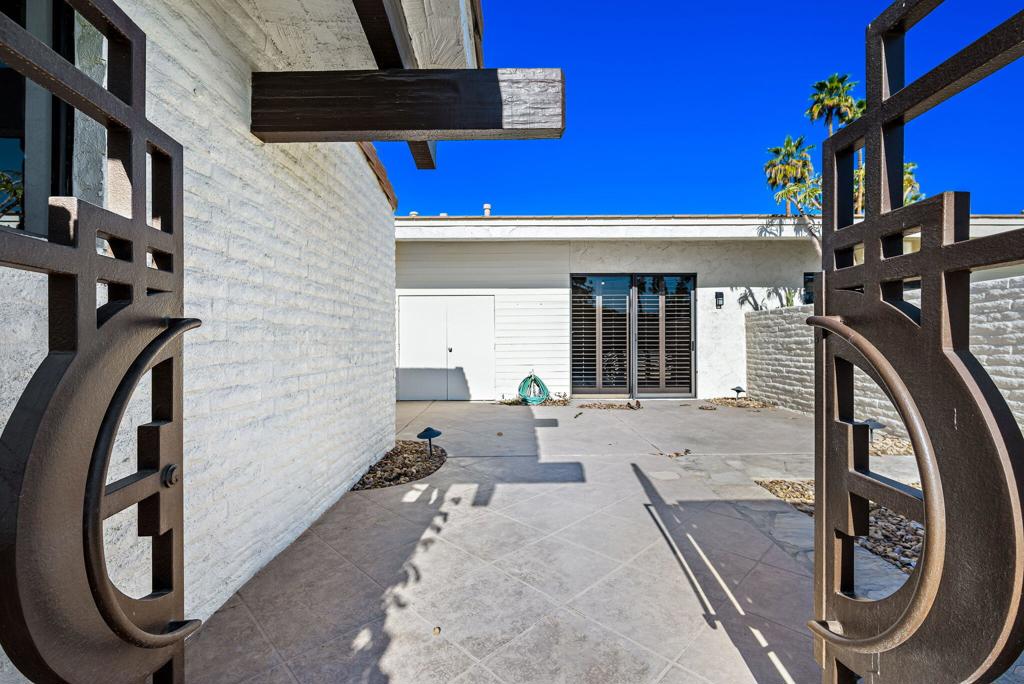Desert Horizons C.C. - Residential Lease