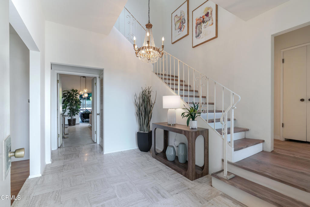 817 E Mountain Street