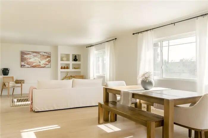 4622 Avenida La Mirada