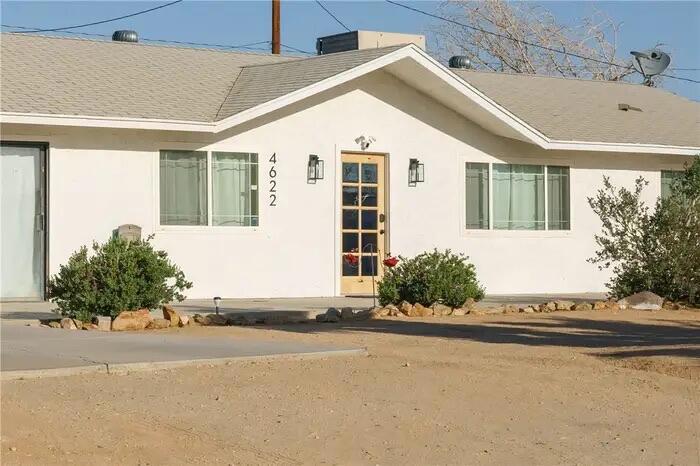 4622 Avenida La Mirada
