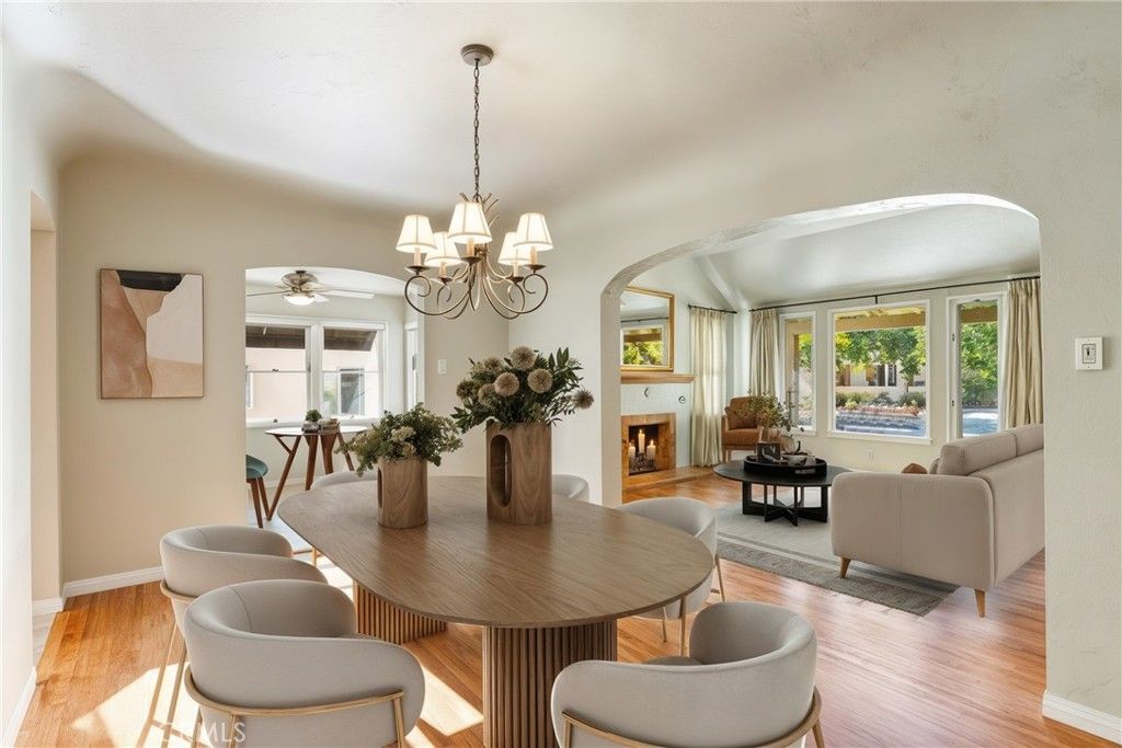 Photo of 1358 Idlewood Road, Glendale, CA 91202 (MLS # SR25236724)