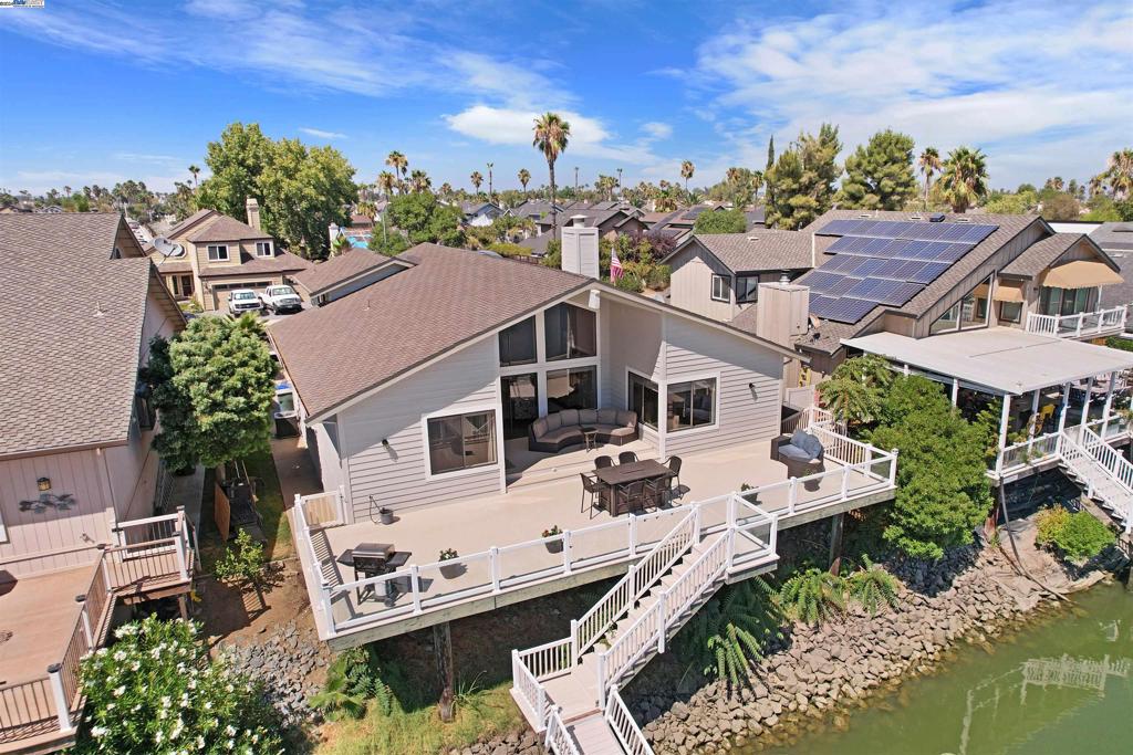 DISCOVERY  BAY - Residential