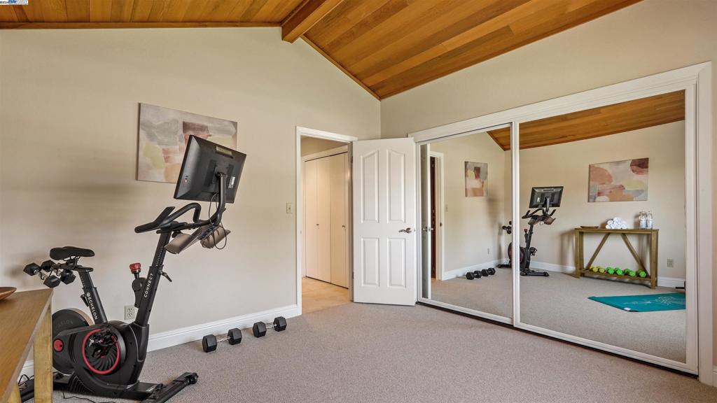 DISCOVERY  BAY - Residential