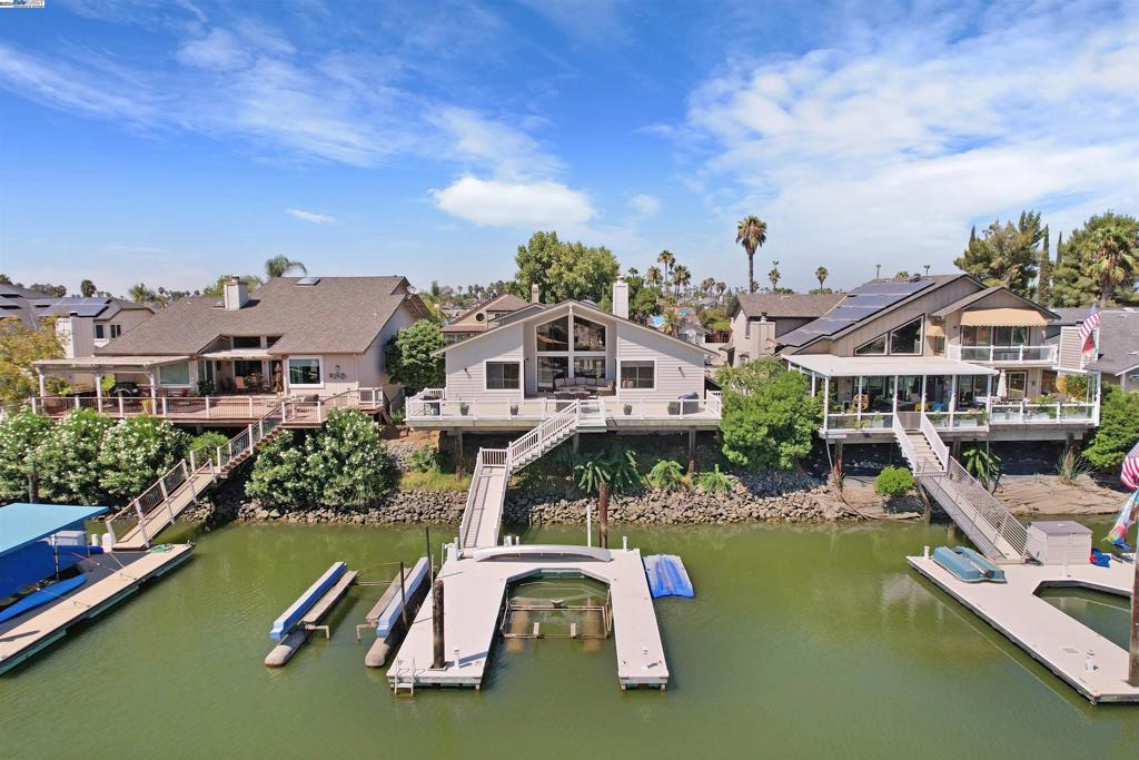 DISCOVERY  BAY - Residential