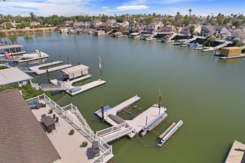 DISCOVERY  BAY - Residential