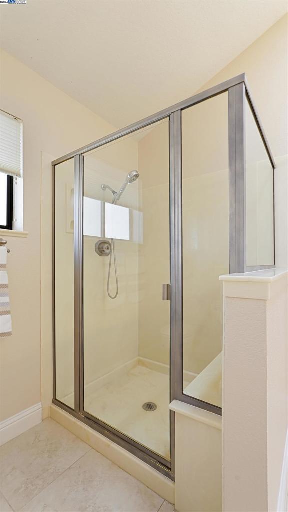 DISCOVERY  BAY - Residential