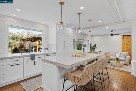 1734 1734 Orleans Ct Walnut Creek CA 94598