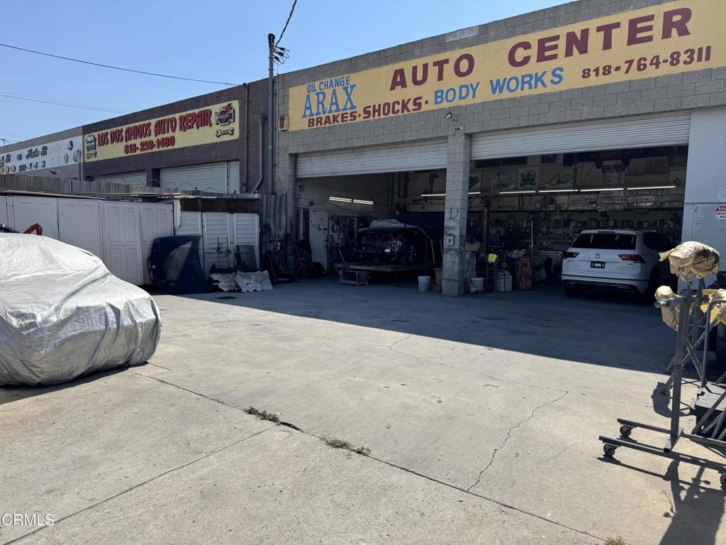 For Sale: Established Auto Body Shop - 35 Years at Same Prime Location!Opportunity knocks! Presenting Arax Auto Body, a well-established and respected auto body shop that has proudly served the community for 35 years from the same location. This turnkey business is ideal for an experienced operator or investor seeking a profitable and reputable operation.