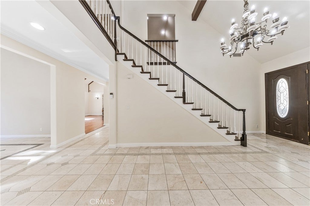 2127 Canyon Road