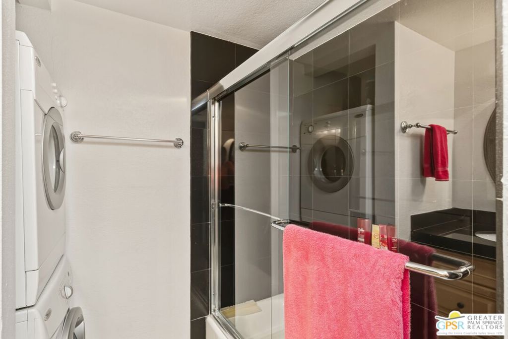 Pueblo Sands - Residential