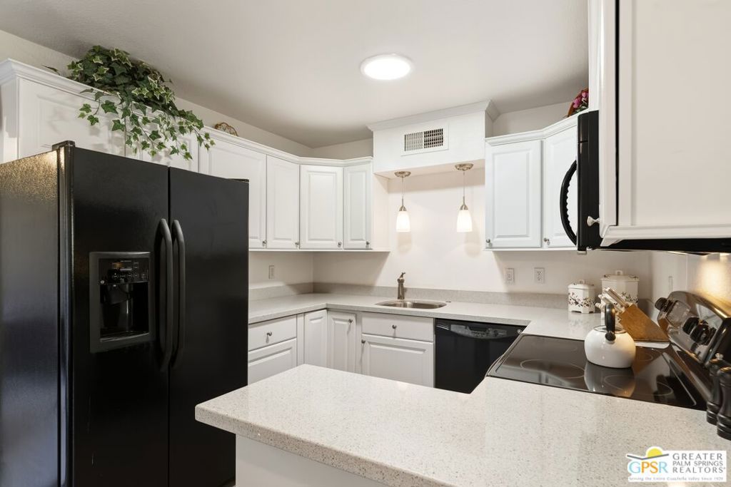 Pueblo Sands - Residential