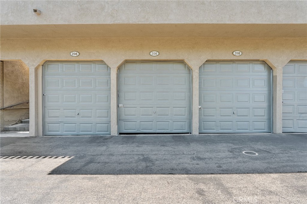 GIANNI VILLAS - Residential Lease